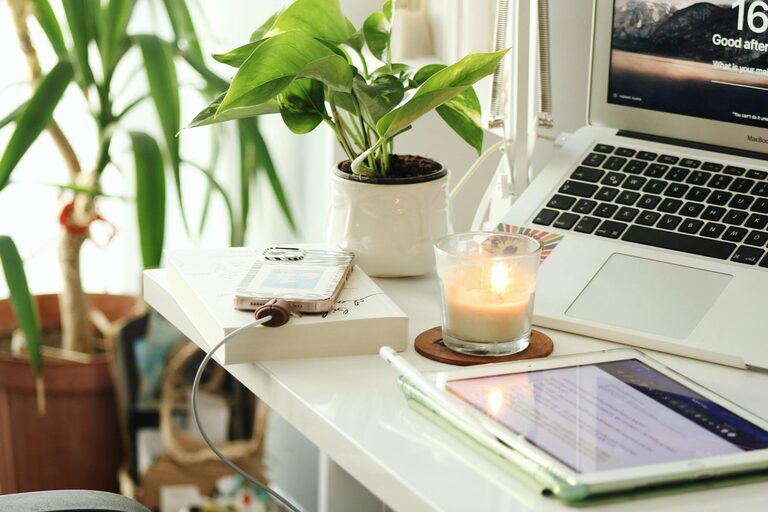 Creating a Comfortable and Productive Home Office Space