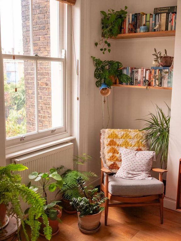 How to Create a Cosy Reading Nook in Your Home